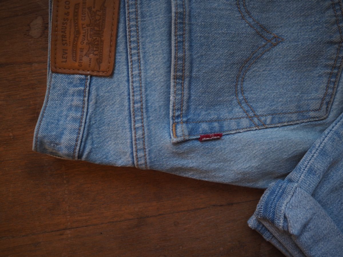 Levi's Jeans: Levi's Jeans Wedgie Straight Grösse 26 – Usato da Schaffhausen venduto da angelika 1