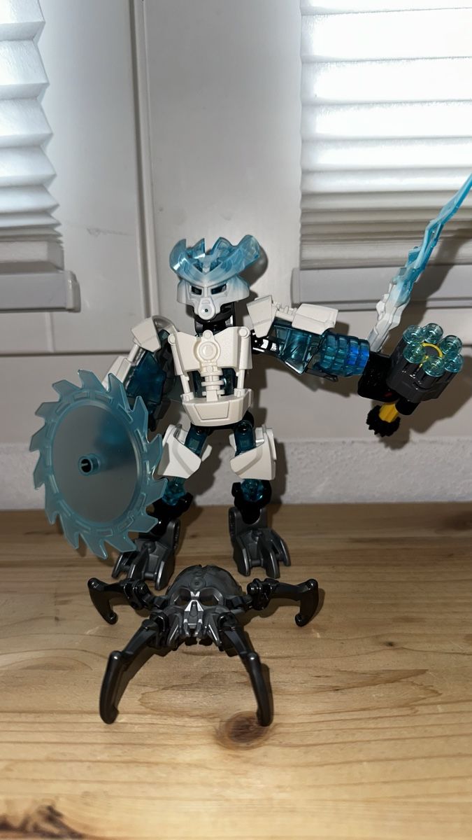 Lego Figuren: LEGO / Bionicle 70782 / Protector Of Ice – Gebraucht aus Herzogenbuchsee von TCG-High-Quality 1