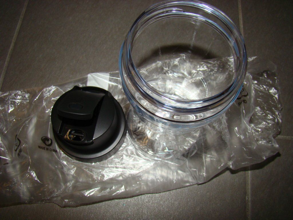 Tupperware Contenitori & Simili: Tupperware, Clear Dispenser, 570ml – Nuovo e nell'imballaggio originale da Lussery-Villars venduto da pousinete02 1