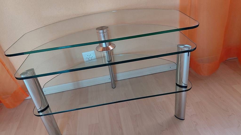 TV Möbel: TV Glasmöbel  – Gebraucht aus Utzenstorf von manuela.r