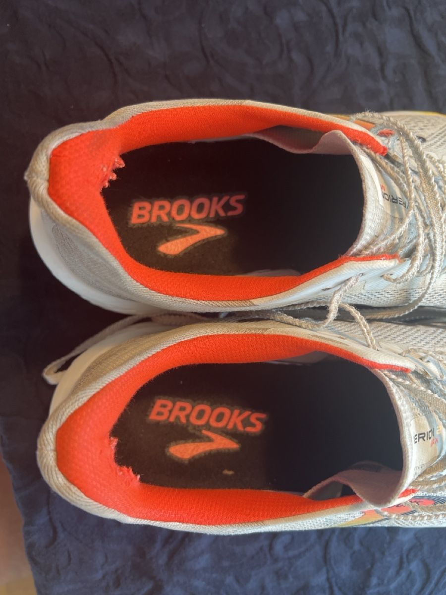 Brooks Chaussures hommes: Brooks Hyperion 2 Max Laufschuh Herren Grösse 46 gebraucht – D'occasion à Zürich par luc_tx6w 6