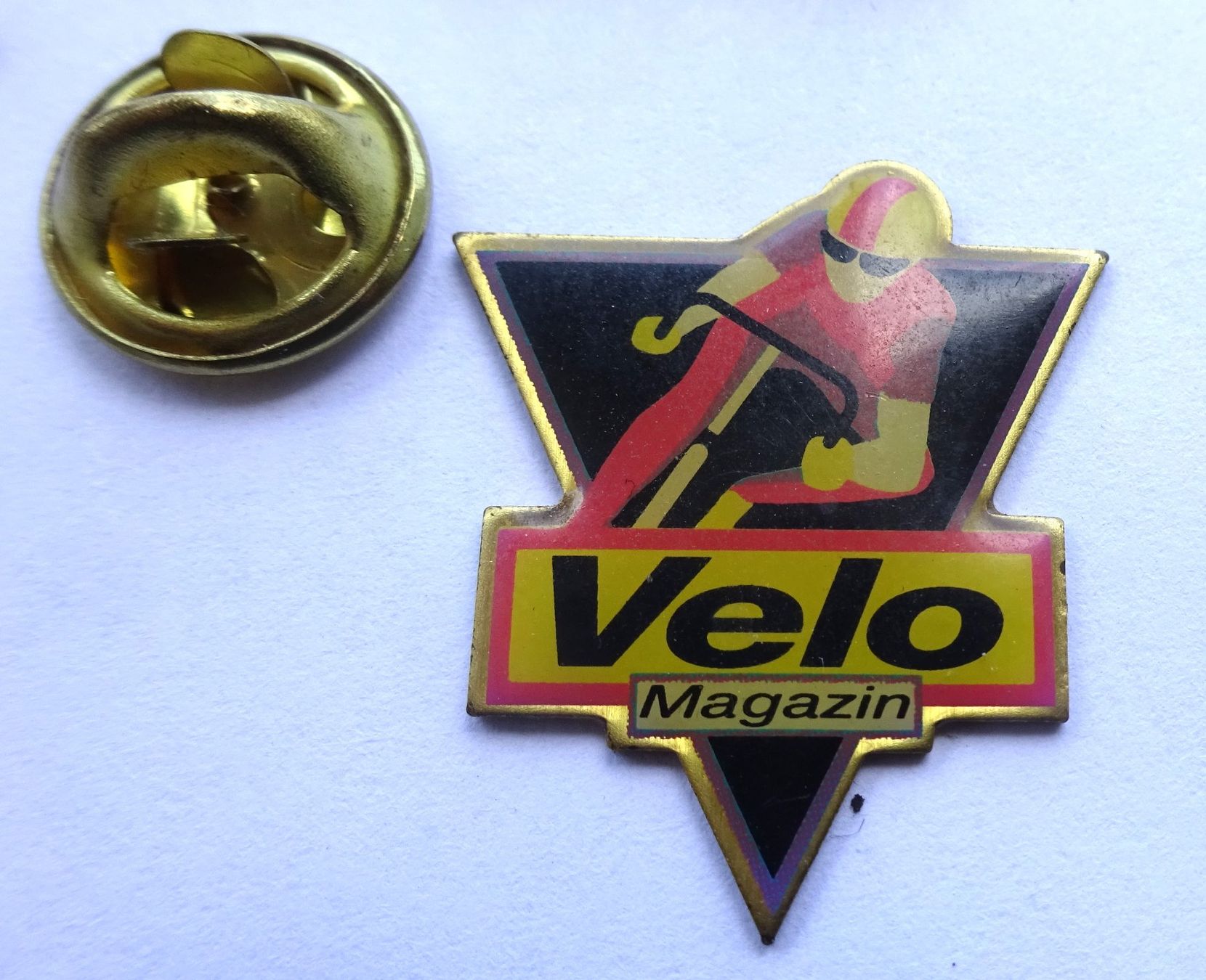 Placchette & Badge: Pin VELO   Magazin – Usato da Utzenstorf venduto da BUtter81