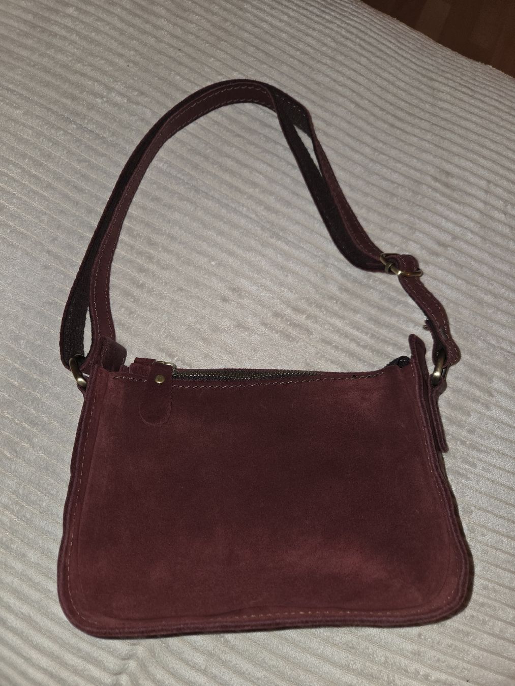 Borse da donna: Handtasche Wildleder / Frabe: Bordeauxrot – Usato da Bern venduto da Produkte.verkauf 3