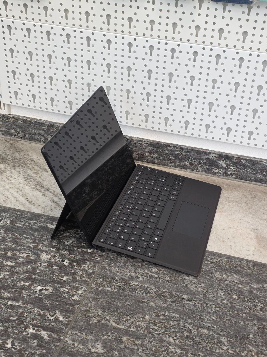 Microsoft Notebooks: Microsoft Surface Pro X with LTE | SQ2, 16GB, 256GB – Neu und originalverpackt aus Zürich von Miscellaneous_ 2