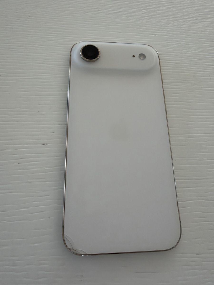Apple Telefoni cellulari / Smartphones: iPhone Air, Light Gold, 256 GB – Usato da Hünenberg See venduto da Tower02 2
