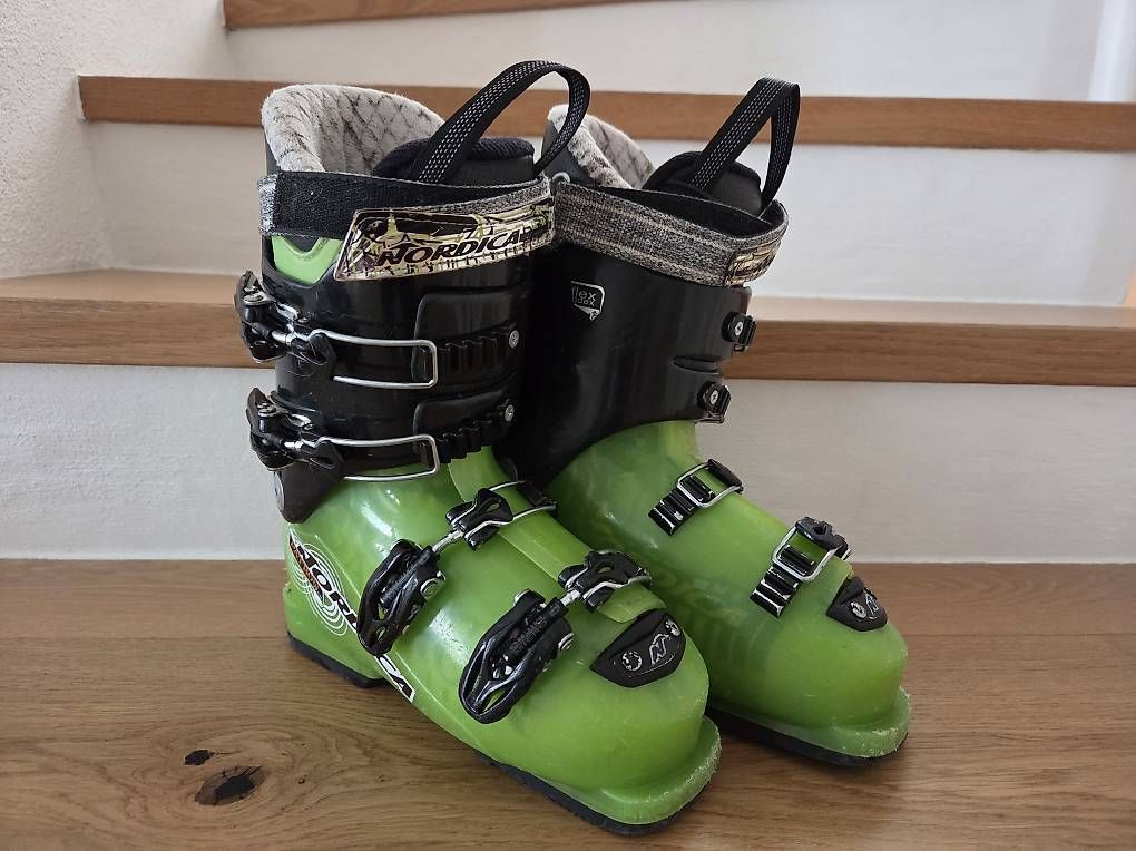 Scarpe per ragazzi: Nordica Skischuh Kinder 268mm – Usato da Roggliswil venduto da Nleu