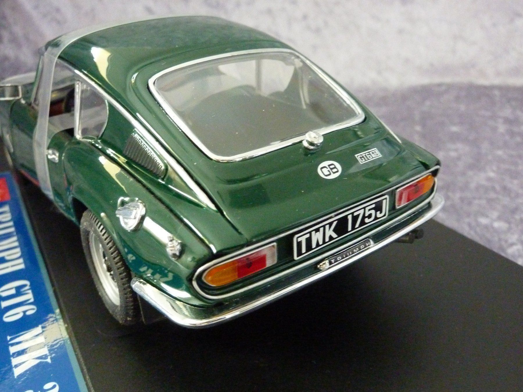 Triumph Modellini d'auto: Triumph GT6 Mk3  1:18 – Nuovo e nell'imballaggio originale da Dürrenäsch venduto da modellautos4you 5