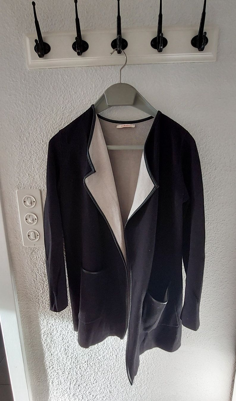 Giacche: Strickjacke – Usato da Zürich venduto da Cindarel