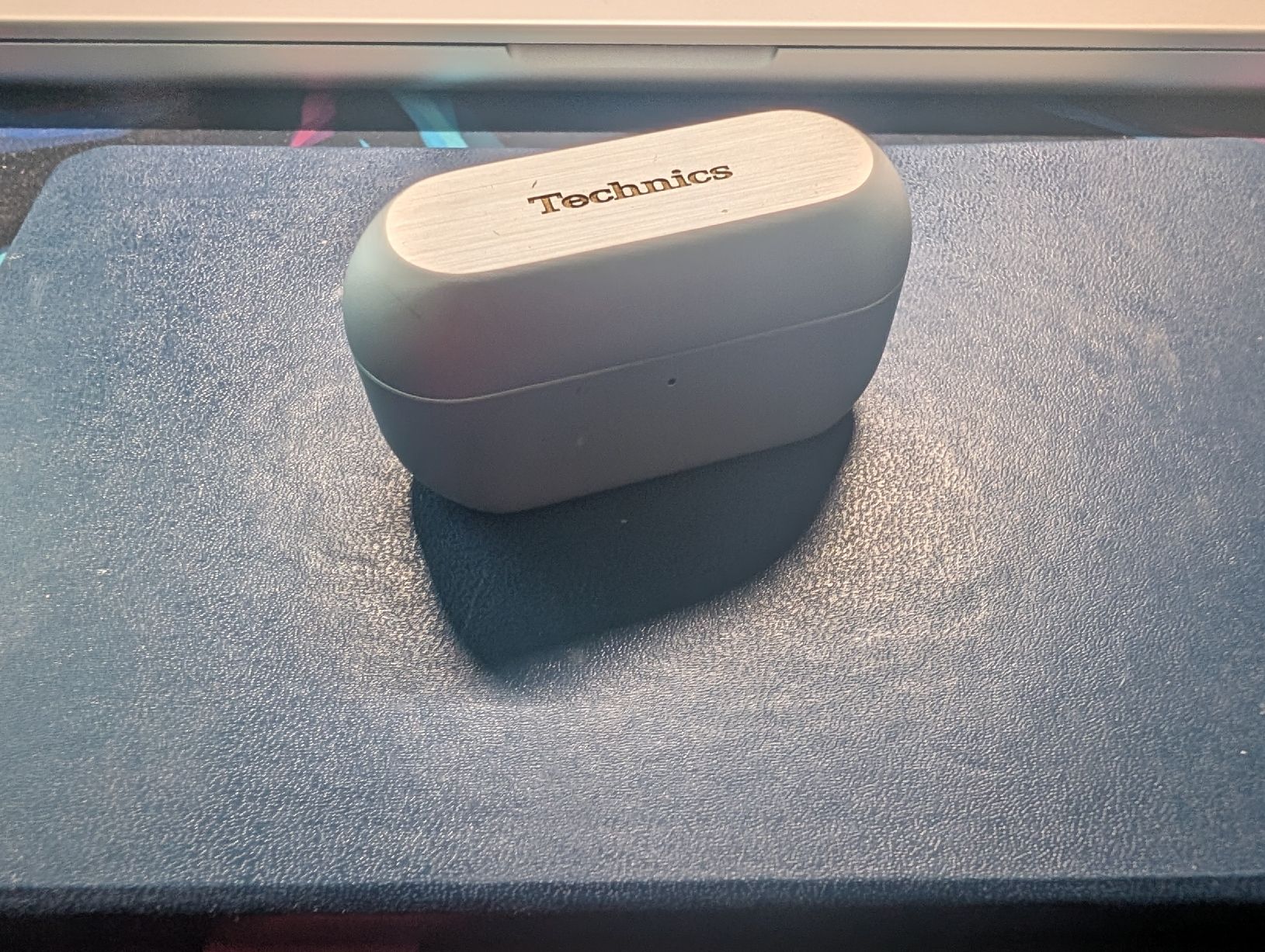 Technics Cuffie: Technics EAH-AZ100 Wireless Earbuds – Usato da Zürich venduto da Trunkwillo