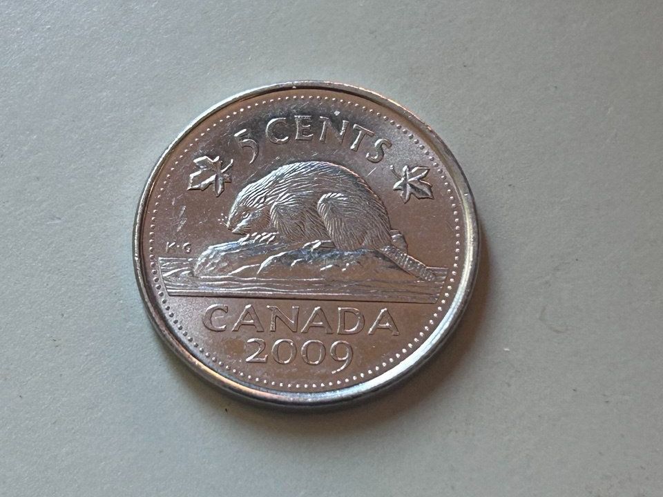 Alle Münzen: 5 Cents del Canada coniato nel 2009 – Gebraucht aus Giubiasco von LorisVale 1
