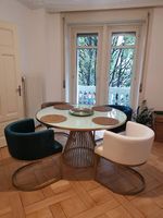 Tisch inkl. 6 Stühle