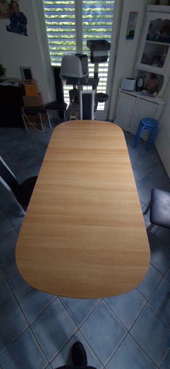 Tavoli: Table en bois clair ovale 4 rallonges – Usato da St-Imier venduto da goodber 1