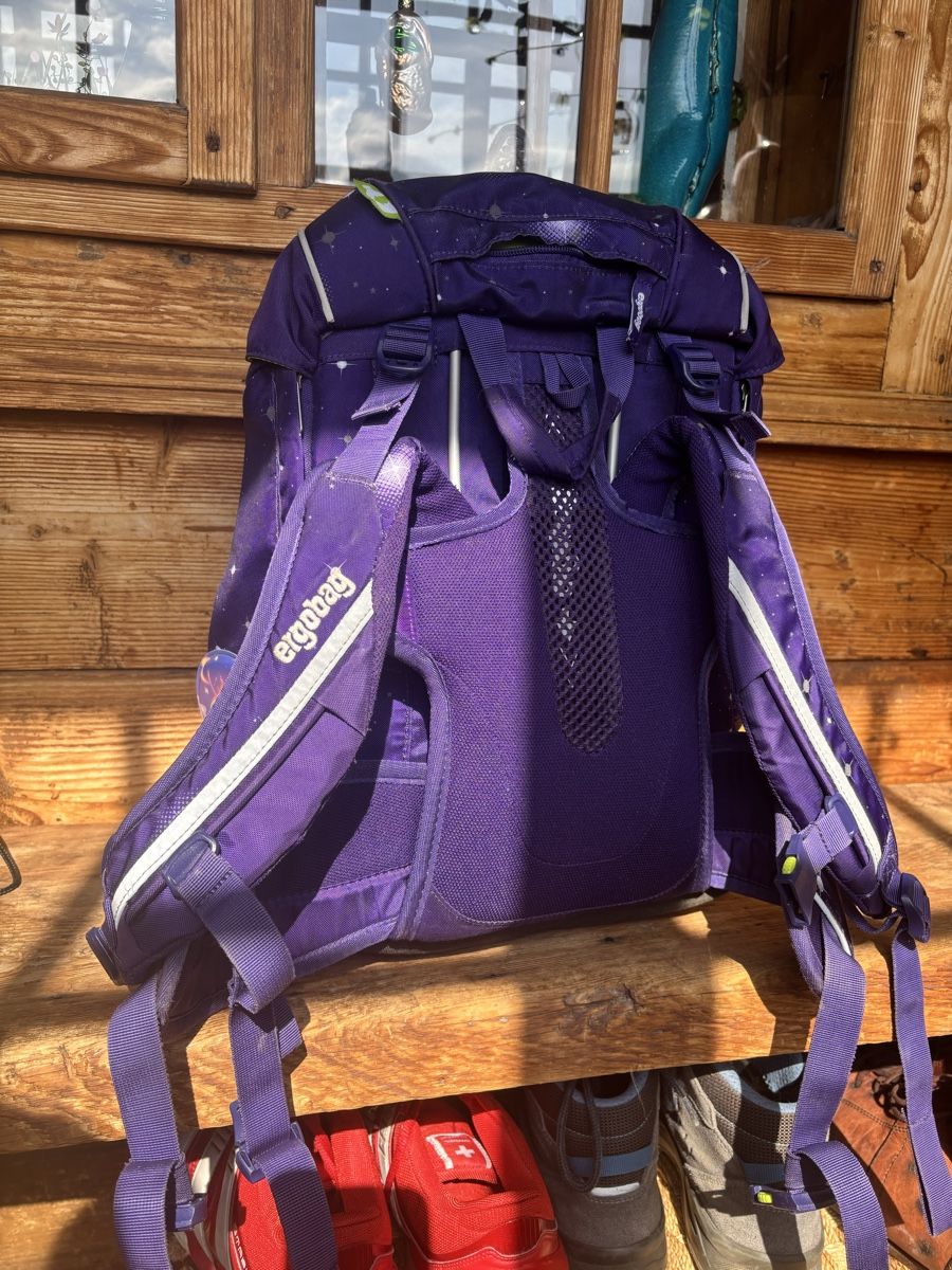 Ergobag Zaini: Ergonomischer Schulranzen, ergobag lila, Set – Usato da Meiringen venduto da enilorac2000 2