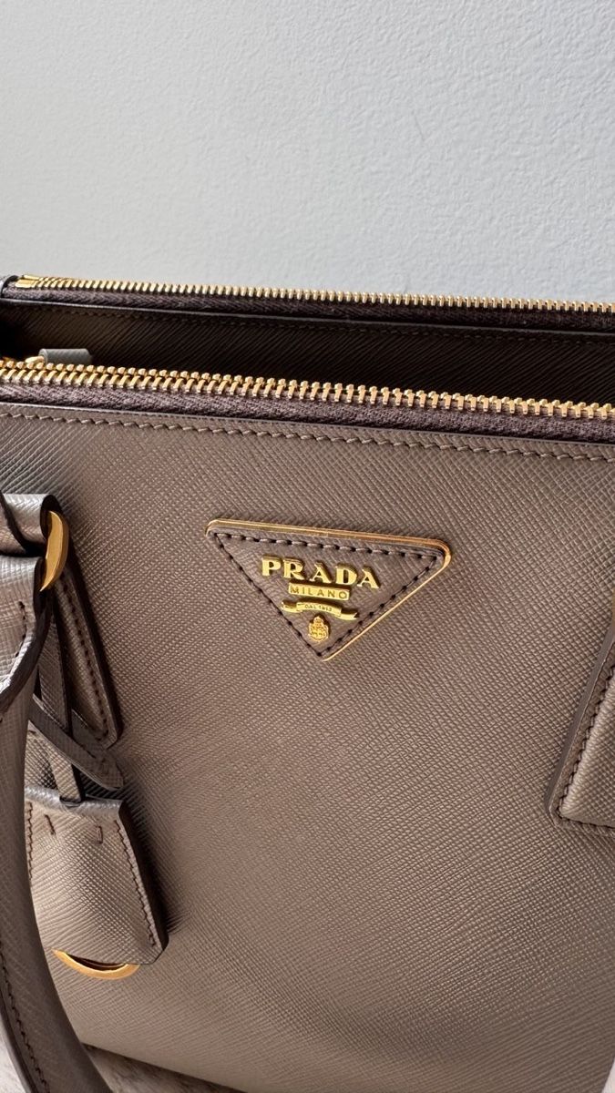 Prada Borse da donna: Prada galleria taupe medium – Usato da Fribourg venduto da ksu_65bh 3