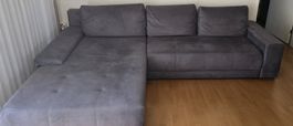 Schönes, 2-jähriges Ecksofa