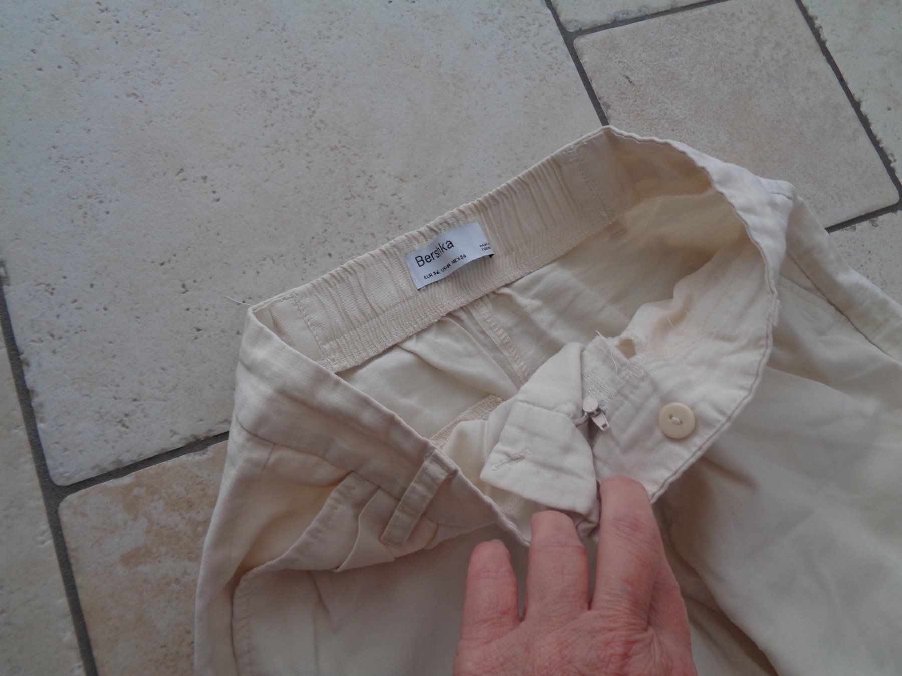 Bershka Pantaloni: Hose  Bershka  Grösse 36 – Usato da Kreuzlingen venduto da Robi-2003 1