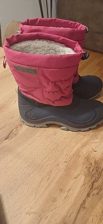 Scarpe da uomo: Pinke Winterstiefel, Grösse 32 – Usato da Ittigen venduto da SandBell