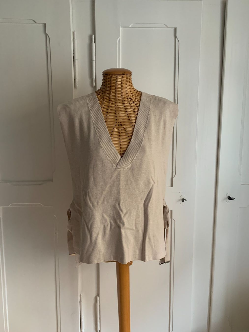 S.Oliver Pulls & Sweat-shirts: S.OLIVER - Feinstrick Pullunder beige M – D'occasion à Zürich par Diazaio