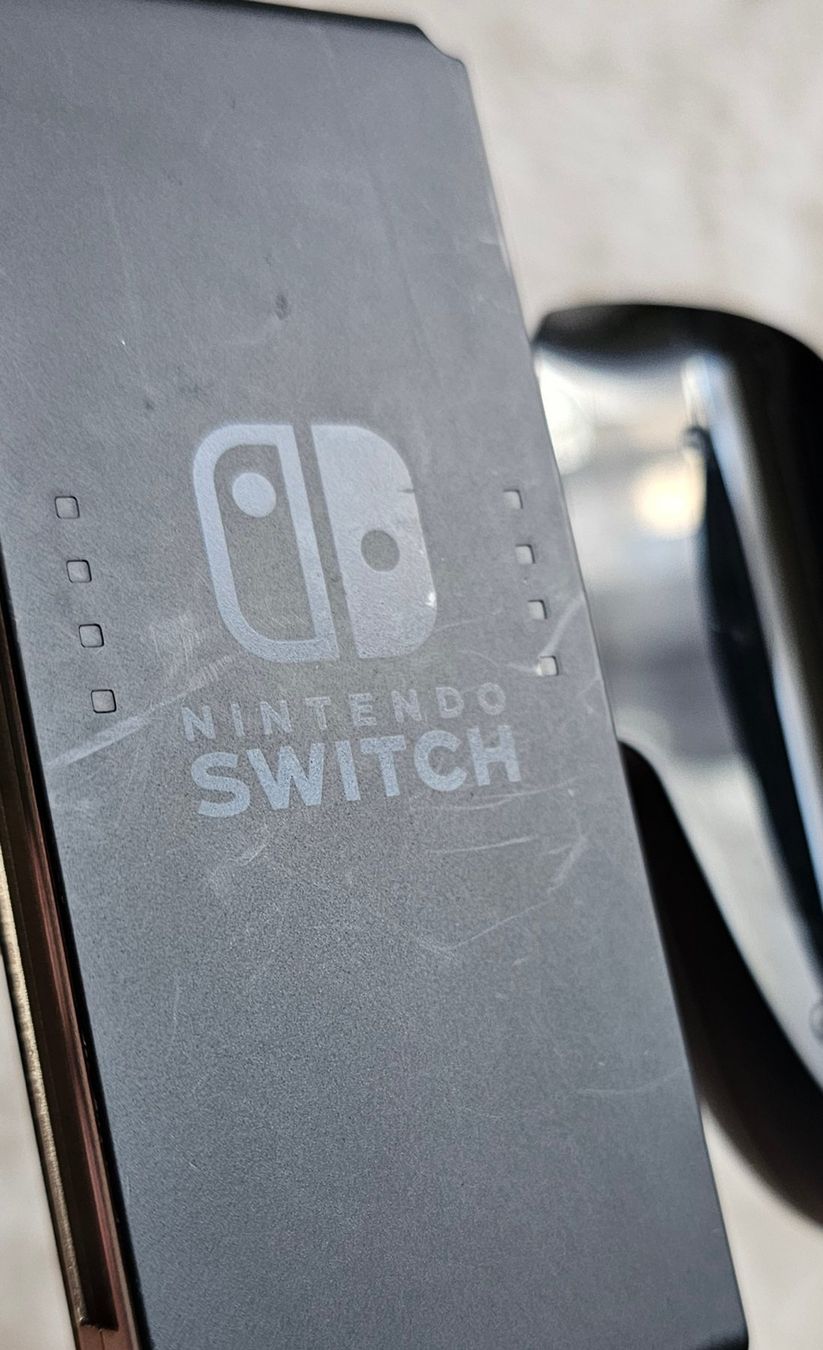 Nintendo Console: Nintendo Switch 1 | mit Zubehör – Usato da Arni AG venduto da StrohhutG 6