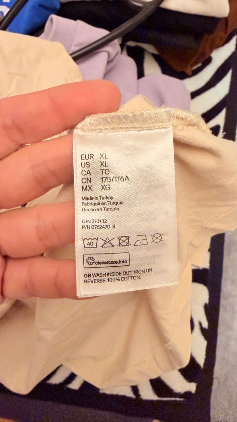 H&M T-Shirts: • Disney Bambi T-Shirt • – Gebraucht aus Basel von mendoza13 5