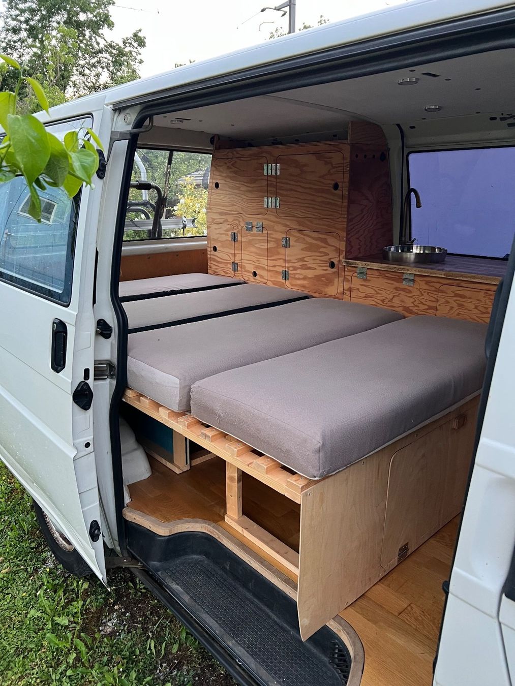 VW Veicoli da campeggio: VW T4 1.9 td Camper – Usato da Dachsen venduto da tim_8b6n 4