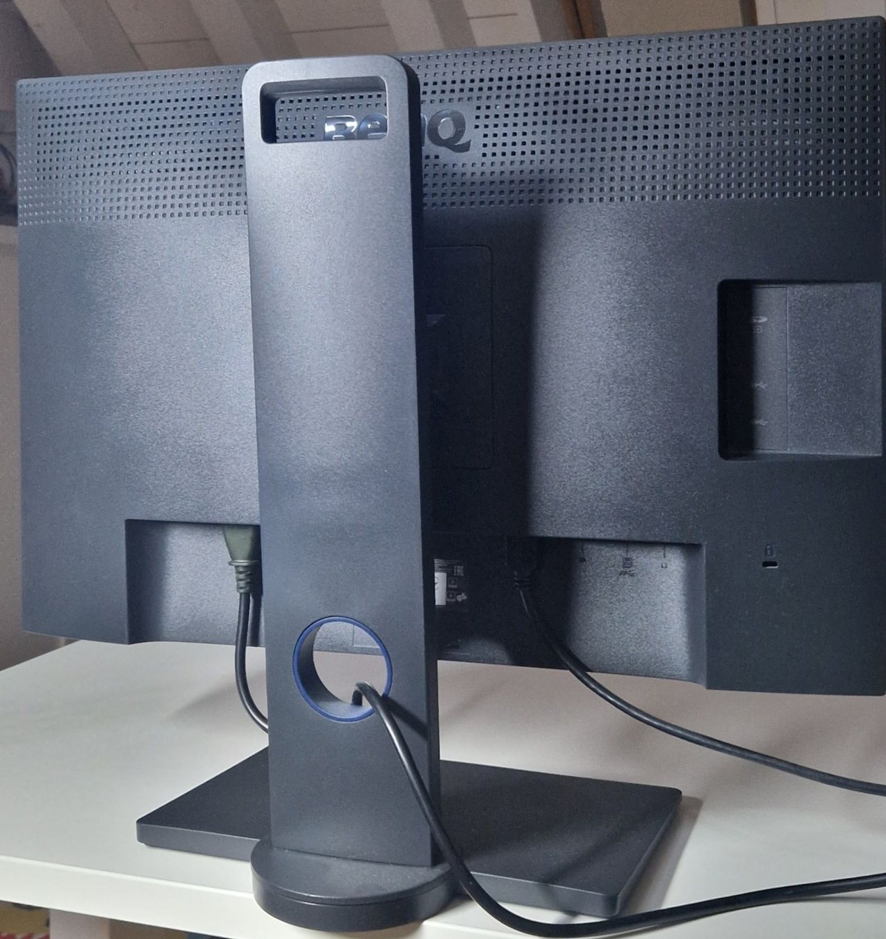 BenQ Ecrans: BenQ SW240 - État excellent - Aucun pixel mort - Tests Eizo – D'occasion à Nyon par val_l6h7 2