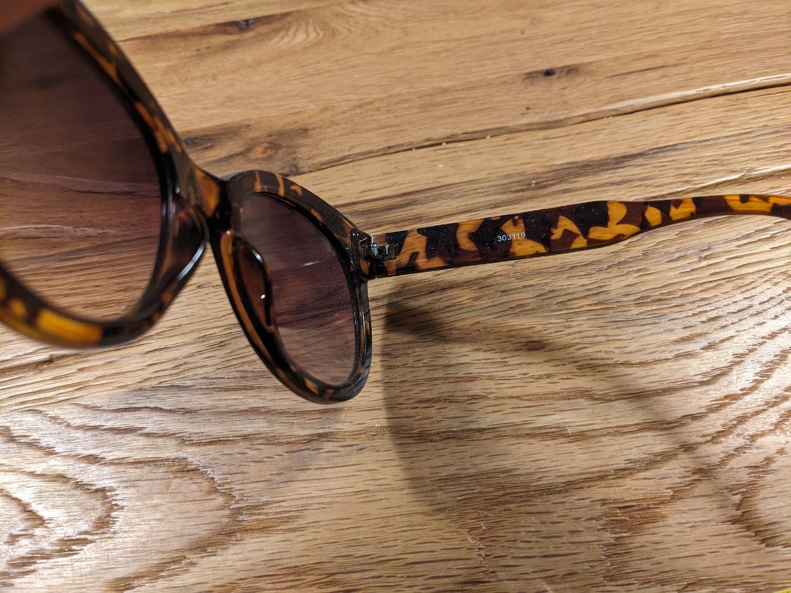 Occhiali & Lenti: Sonnenbrille im trendigen Schildpattmuster – Usato da Basel venduto da labaffe01 3
