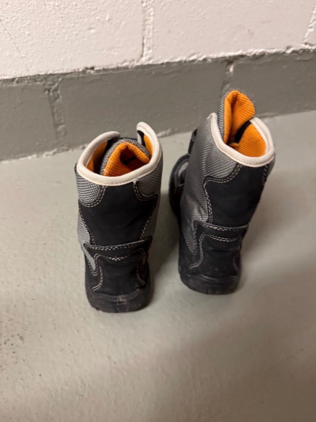 Scarpe per ragazzi: Kinder Winter Schuhe Grösse 29 – Usato da Zürich venduto da zd_1965 2