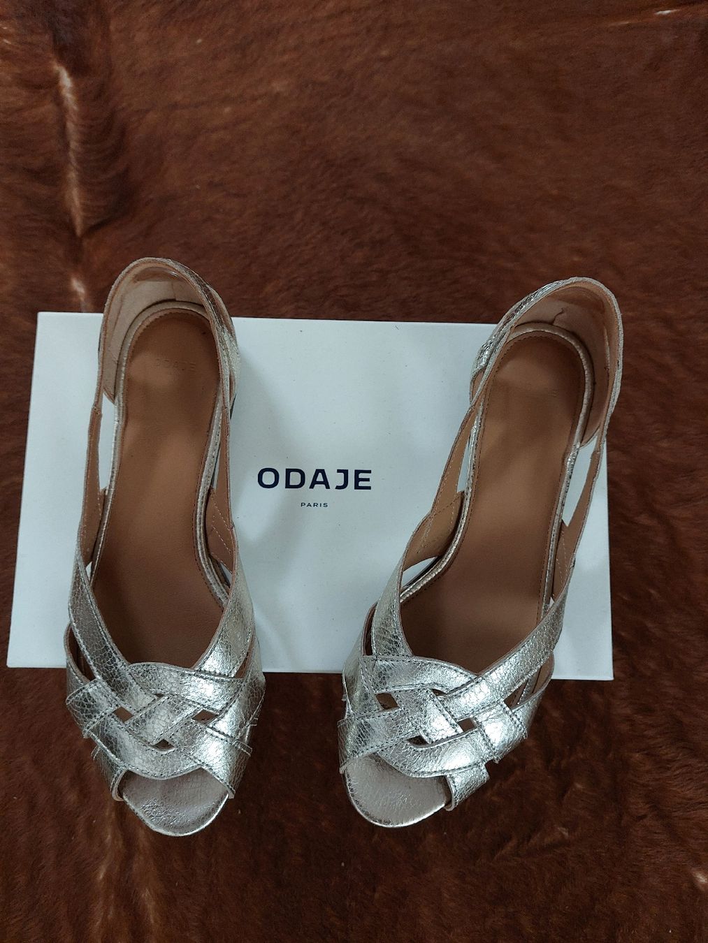 Scarpe da donna: Odaje Sandalen Gold - Gr 40 – Nuovo (secondo la descrizione) da Thalwil venduto da S_Blaettchen