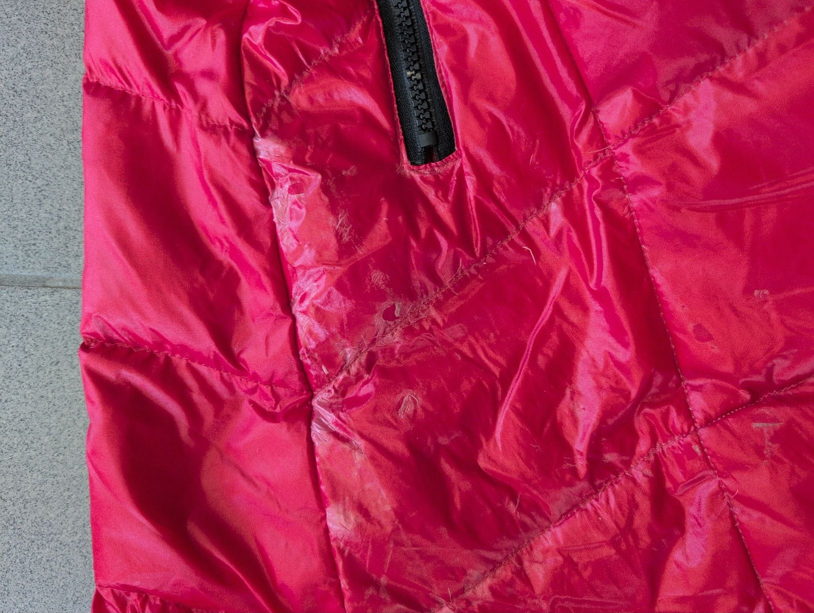 Moncler Mäntel: Moncler Mantel Grösse 3 rot mit Flecken – Gebraucht aus Rueun von nic_rmc6 4