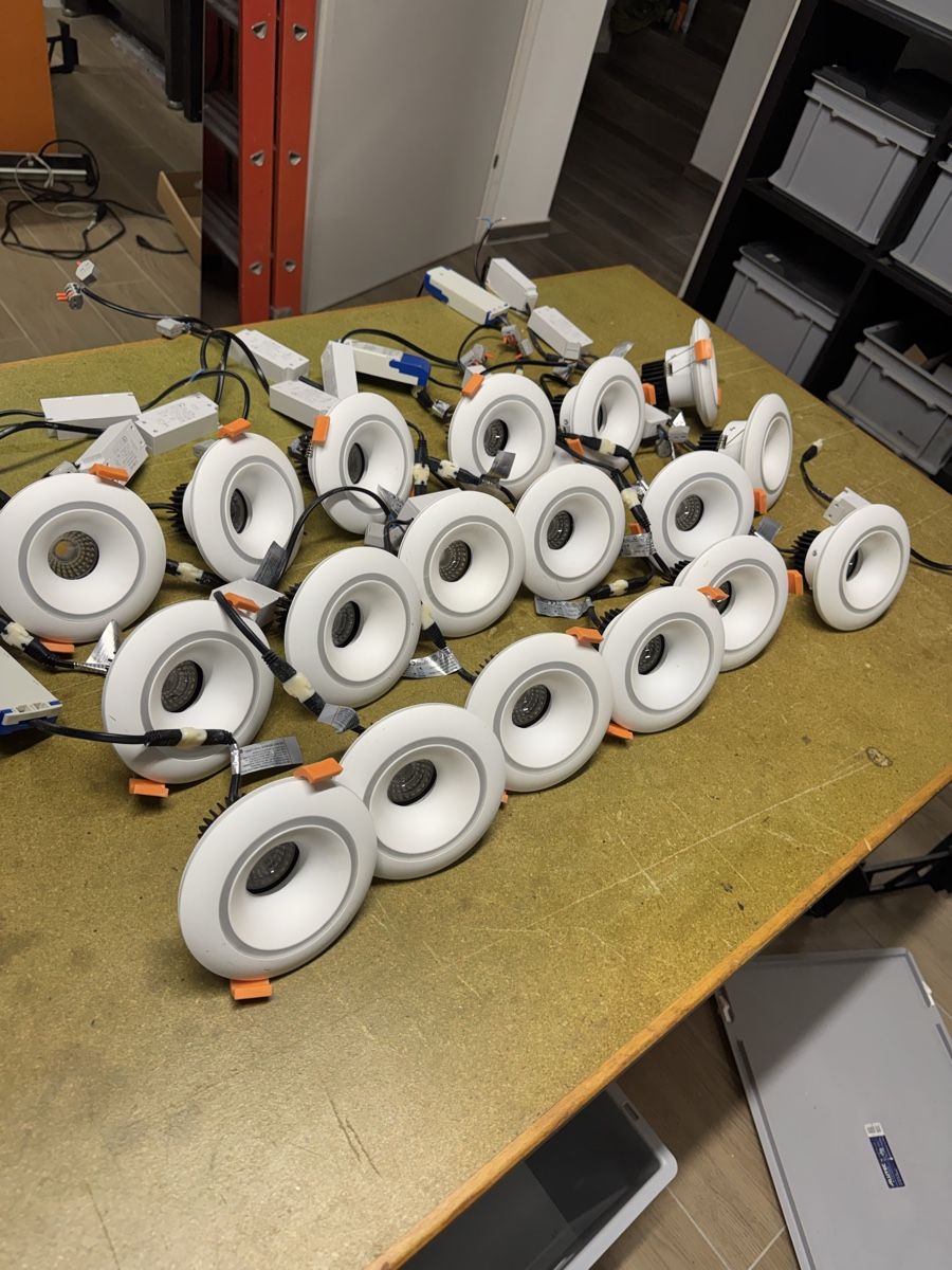 Lustres & lampes de plafonds: 18 Spots (Lampen) – D'occasion à Hornussen par Punish3er 1