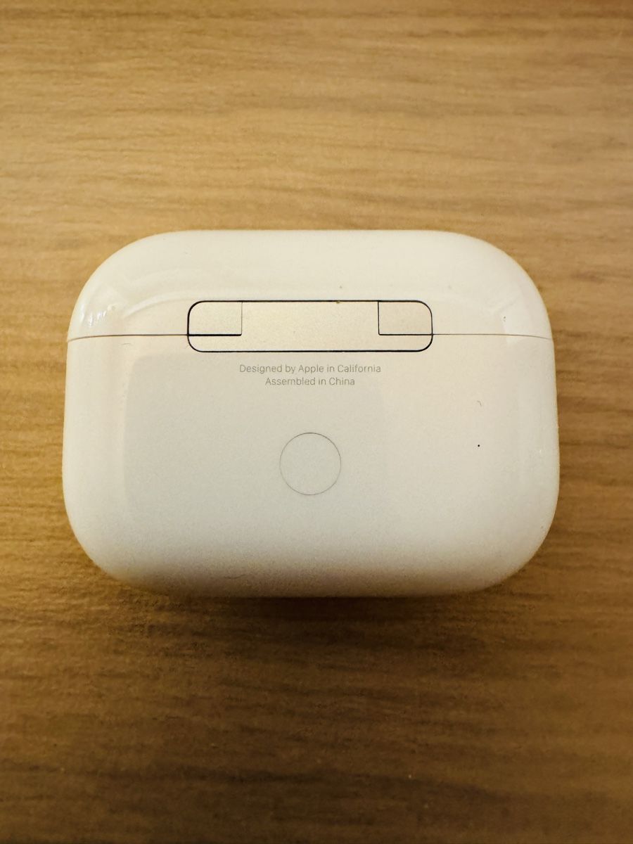 Apple Cuffie: Apple AirPods Pro 2. Generation mit Case  – Usato da Winterthur venduto da salebook 4
