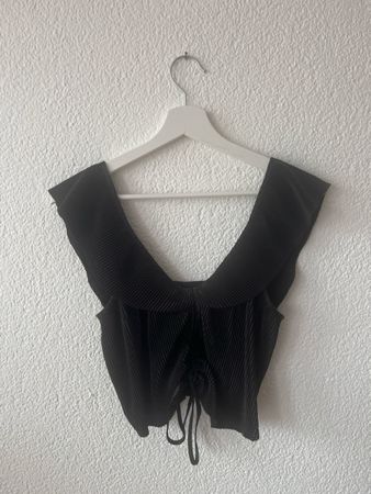 schwarzes gerafftes Top 