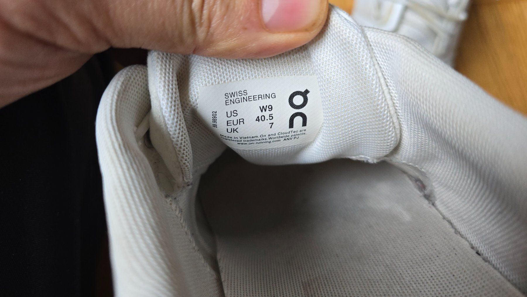 On Scarpe da uomo: ON schuhe gr. 40.5 – Usato da Wallisellen venduto da theblacksheep 4
