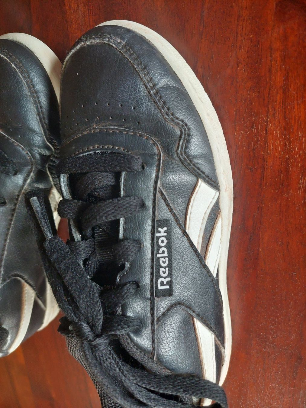 Reebok Scarpe per ragazzi: Reebok Turnschuhe / Halbschuhe / Snickers Grösse 31 – Usato da Beckenried venduto da Havacola 2