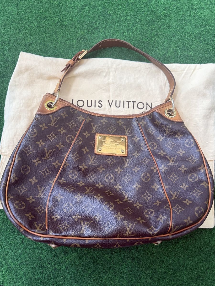Louis Vuitton Sacs femmes: Sac à main Louis Vuitton  – D'occasion à Payerne par Maylin2018