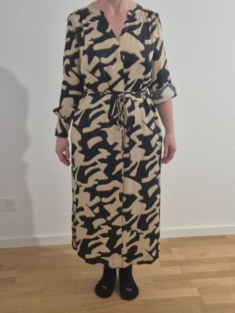 Maxikleid von COMMA Gr. 40 aus Viskose, beige-schwarz
