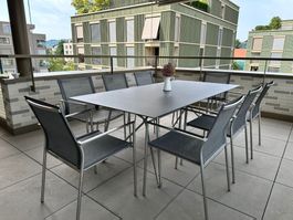 Hunn Gartenmöbel Tisch mit acht Stühlen