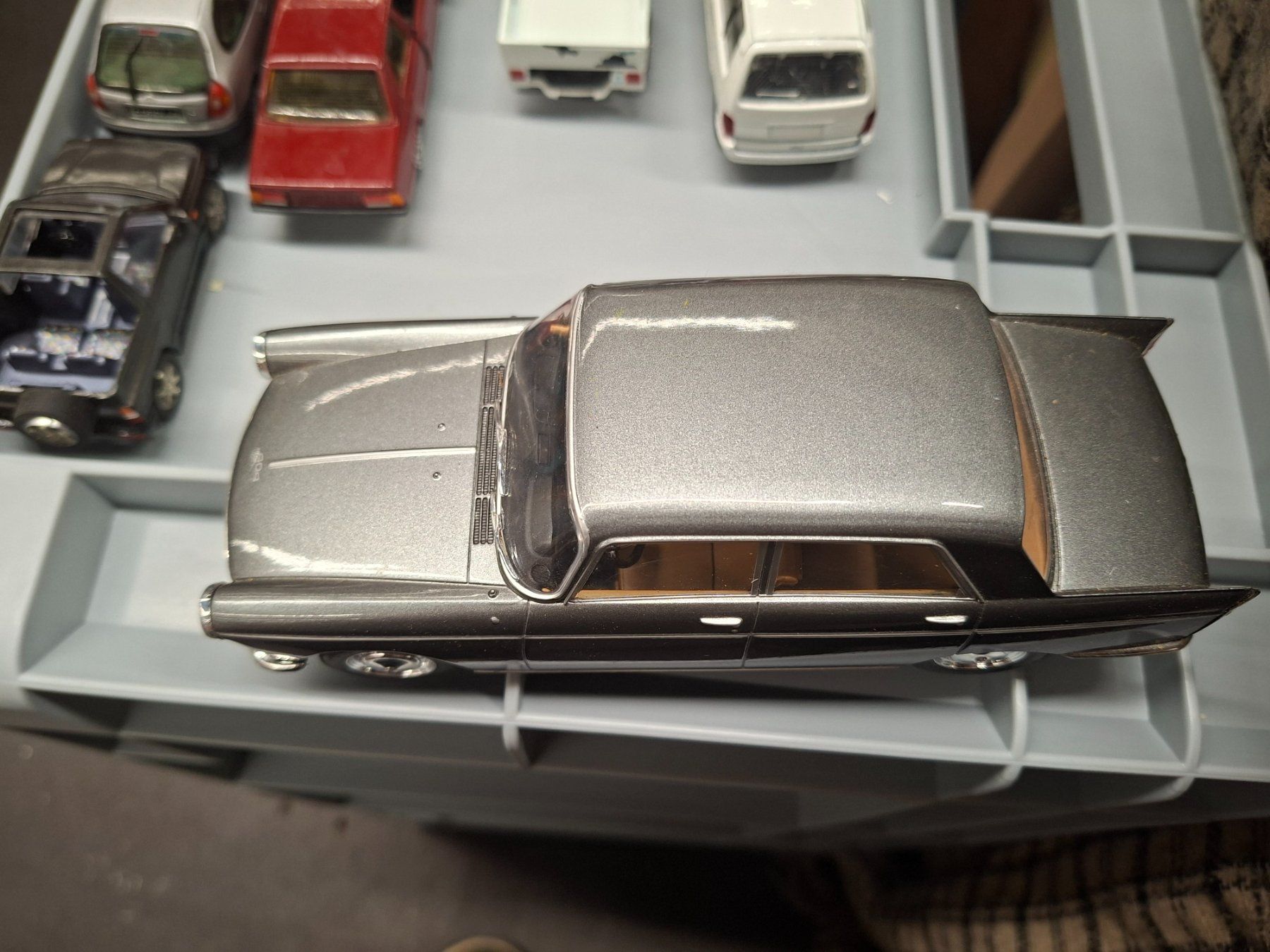 Peugeot Modellini d'auto: Peugeot 404 1:24 Modellauto – Usato da Balsthal venduto da redcarpet 6