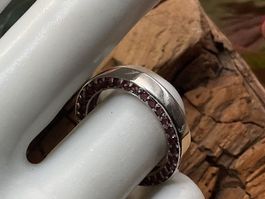 Silberring mit seitlich eingelegten Rhodolithen, Gr.55