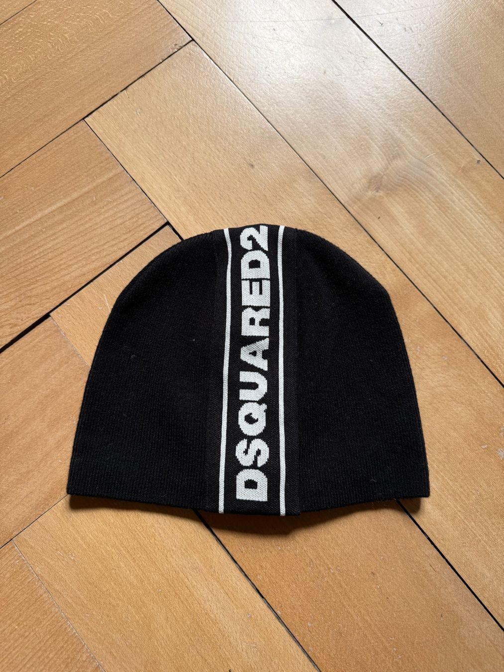 Dsquared2 Hüte, Mützen & Caps: DSQUARED2 - Mütze schwarz-weiss – Gebraucht aus Zürich von Diazaio