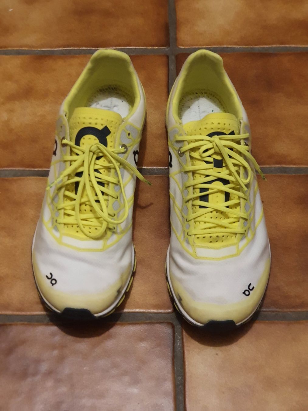 On Chaussures hommes: On Cloudflash 40 – D'occasion à La Chaux-de-Fonds par MyriamDo 1