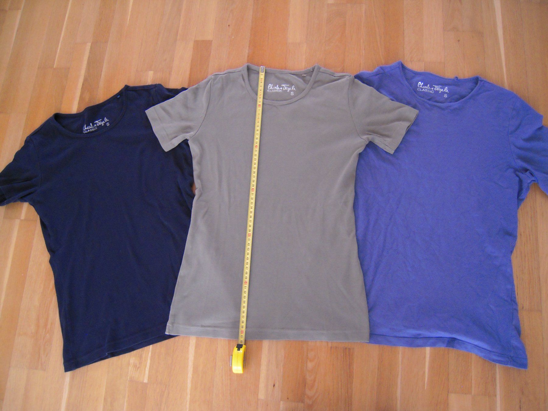 T-shirt: 3 T-Shirts Charles Vögele Gr S – Usato da Uzwil venduto da visions77