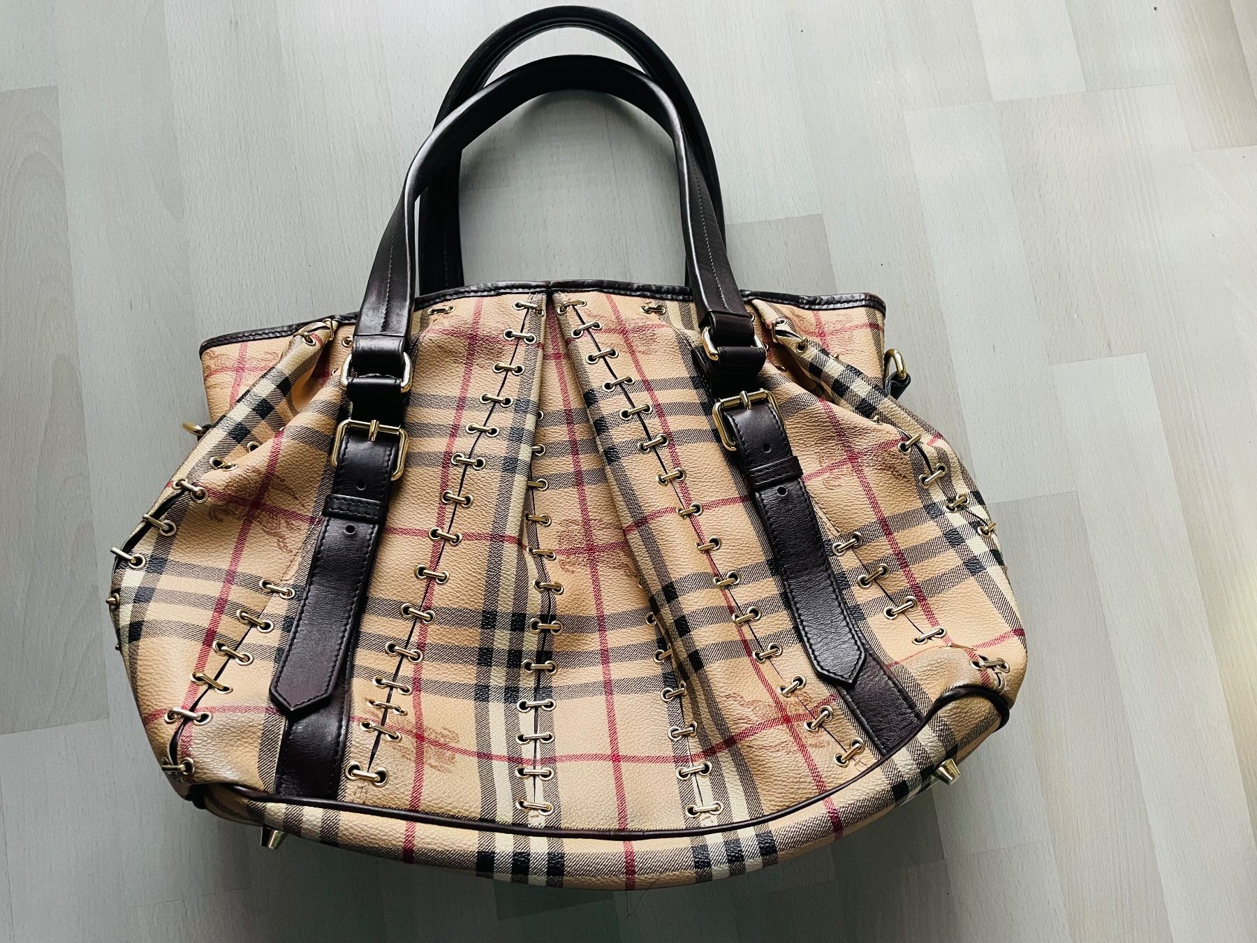 Burberry Sacs femmes: Original burberry – D'occasion à Rafz par Bamboula67