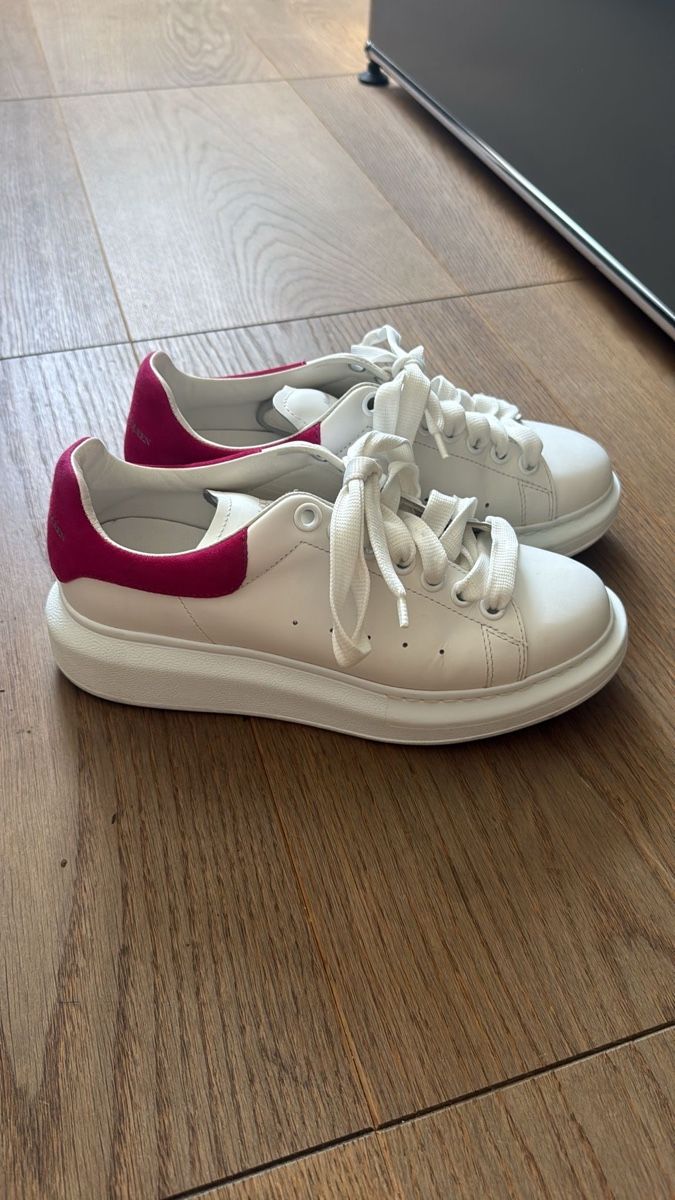 Alexander Mcqueen Scarpe da donna: Alexander McQueen sneakears size 37 in very good condition – Nuovo (secondo la descrizione) da Zürich venduto da ele_5wrd
