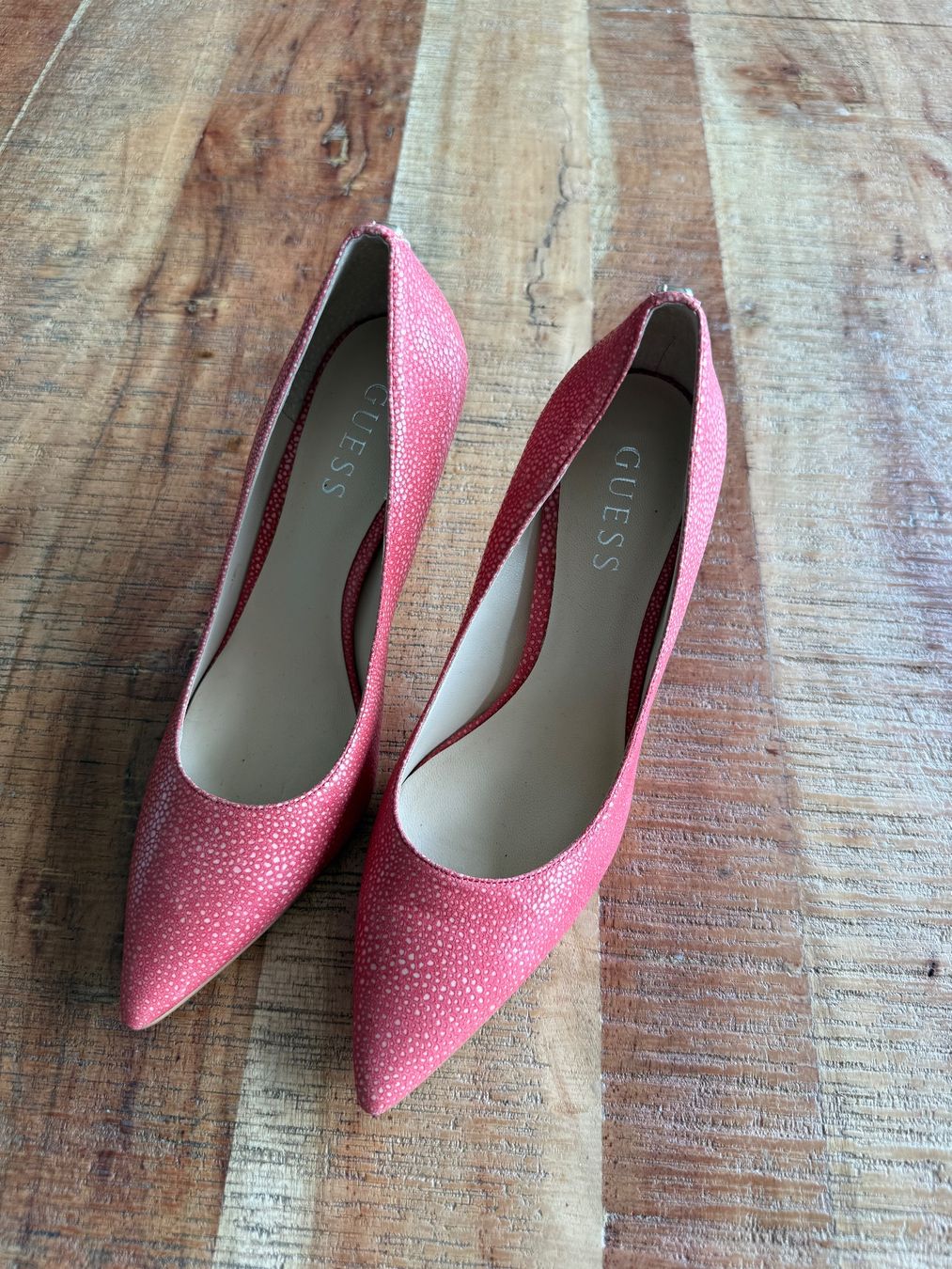 Guess Scarpe da donna: Schuhe – Usato da Rain venduto da Trusso