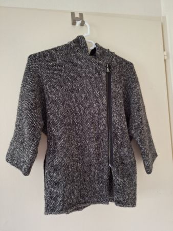 Zara Strickjacke mit Kapuze Gr. 130