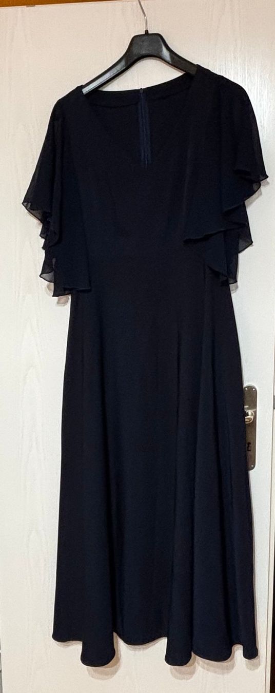 Kleider: Damen Kleid dunkelblau Grösse 40 neu – Neu (gemäss Beschreibung) aus Münchwilen AG von Juean 1