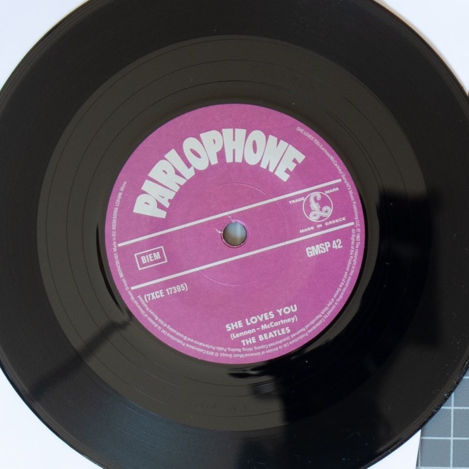 Schallplatten: 7" BEATLES she loves you – Neu (gemäss Beschreibung) aus Belp von Freeeme 2
