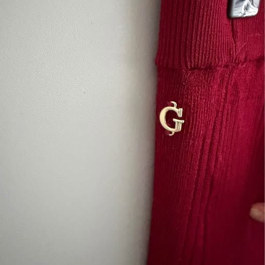 Guess Röcke: Jupe moulante Guess bordeaux – Neu (gemäss Beschreibung) aus Dompierre FR von Laetitia1999
